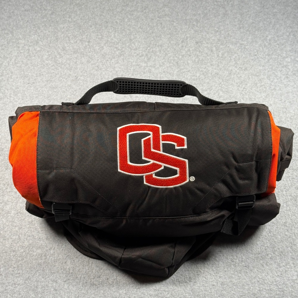 Oregon State Beavers Uphill Stadium Blanket Hooded Poncho Roll Up Tote Black OSU